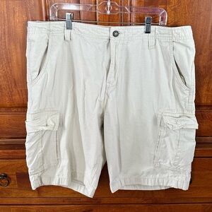 Men's Classic Beige Cargo Shorts